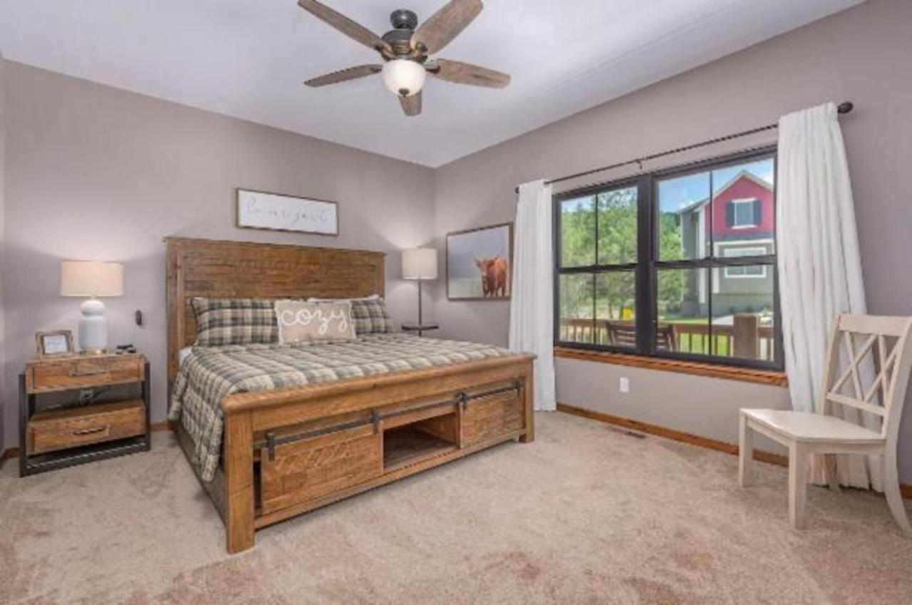 Premier Retreat With Hot Tub, Theater & Pool Table Villa Hollister Exterior photo